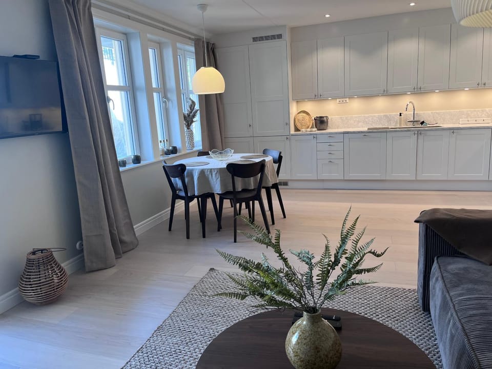 Kitchen or kitchenette, Living room, Dining area