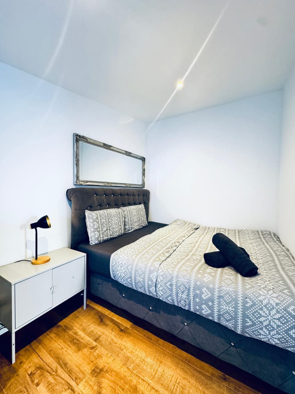 Bed, Photo of the whole room, Bedroom, towels