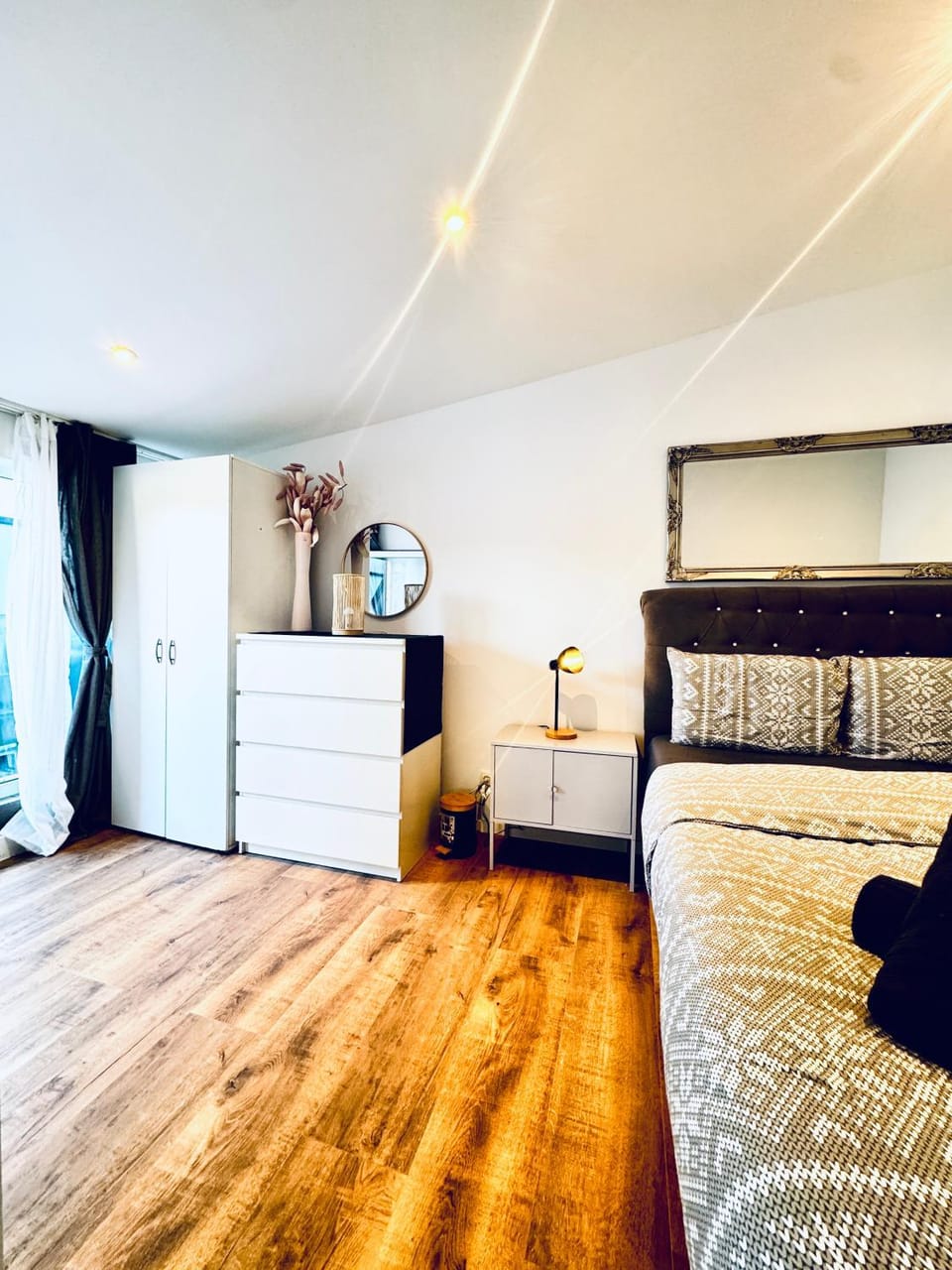 Bed, Photo of the whole room, Bedroom, wardrobe
