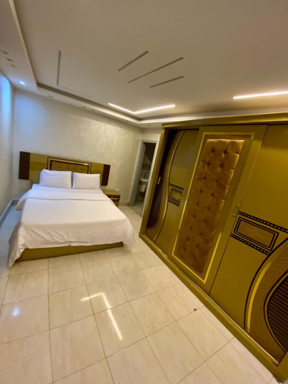 Bed, Photo of the whole room, Bedroom, wardrobe