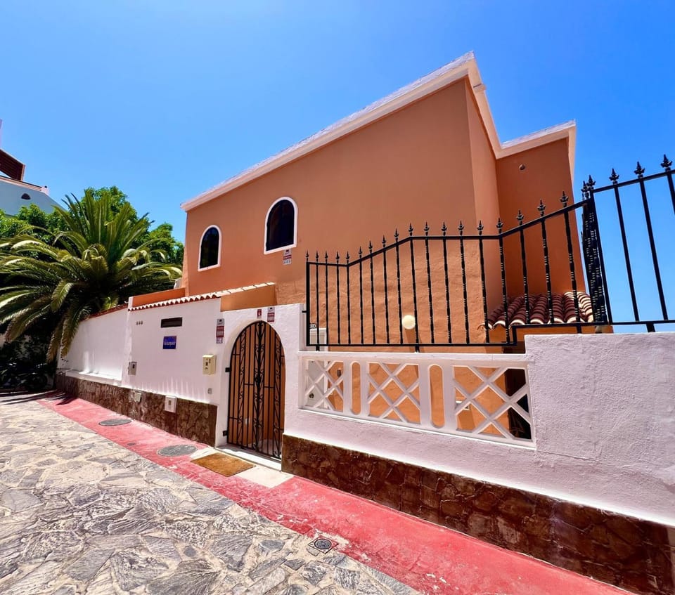 Property building, Facade/entrance, Quiet street view
