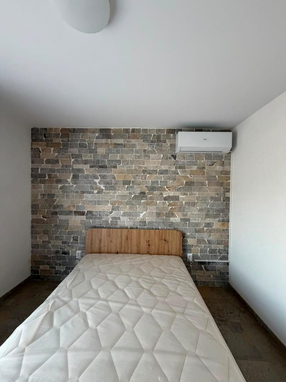 Casa Sabo Cluj Airport Zone Triple stone room Apartment in Cluj County