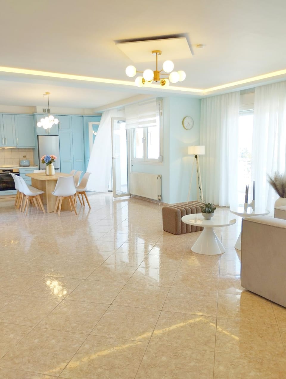 Living room, Dining area