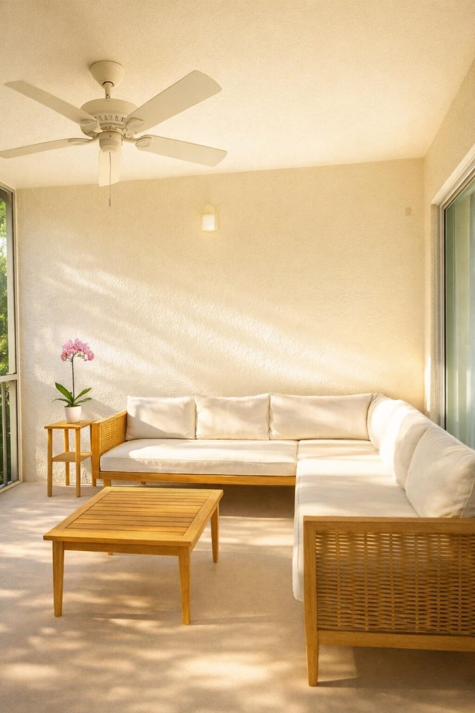 The Divine Tides Condo 5 Minute Walk to the Beach Apartment in Jupiter