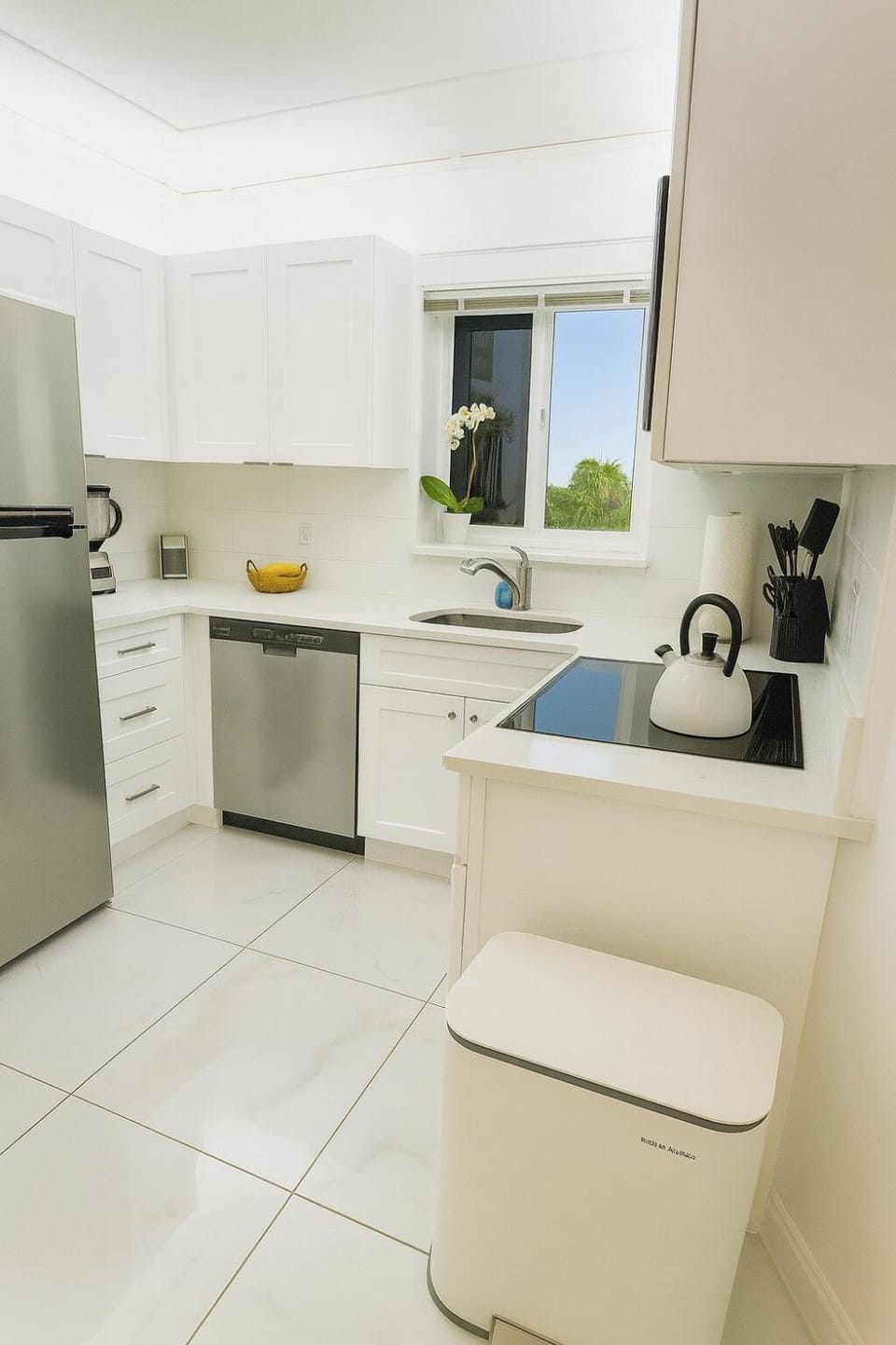 The Divine Tides Condo 5 Minute Walk to the Beach Apartment in Jupiter