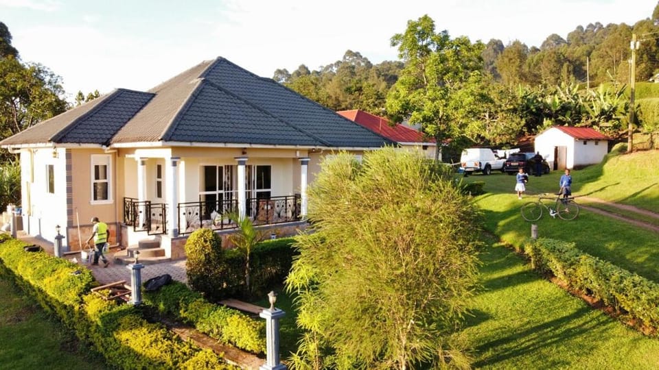 Hillside Haven Makanga - 3BR home by golf course Apartment in Uganda