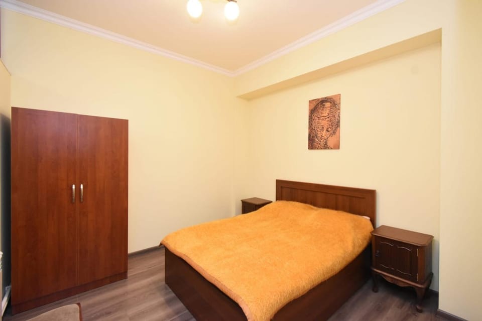 Bed, Photo of the whole room, Bedroom, wardrobe