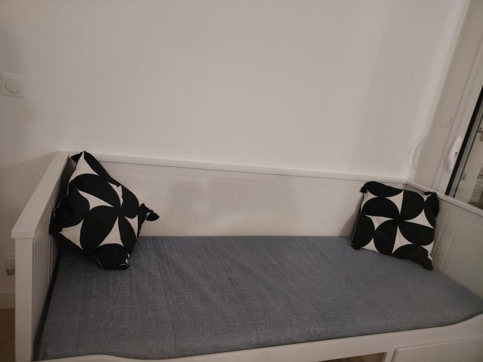 Studio au Crès proche du tram Apartment in Castelnau-le-Lez