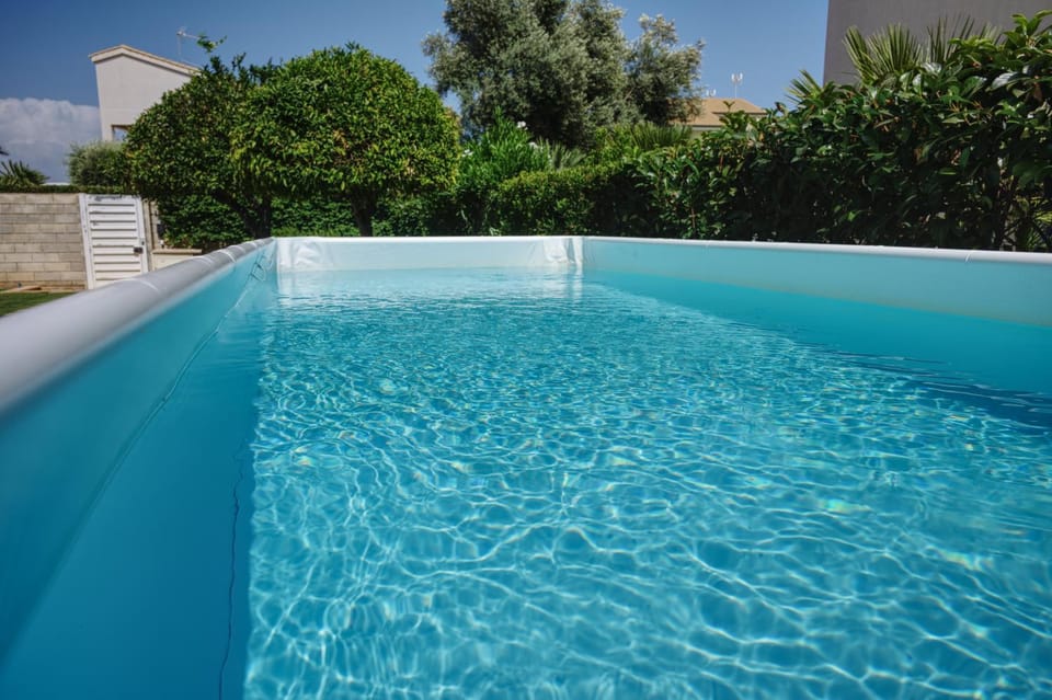 Swimming pool, Swimming pool