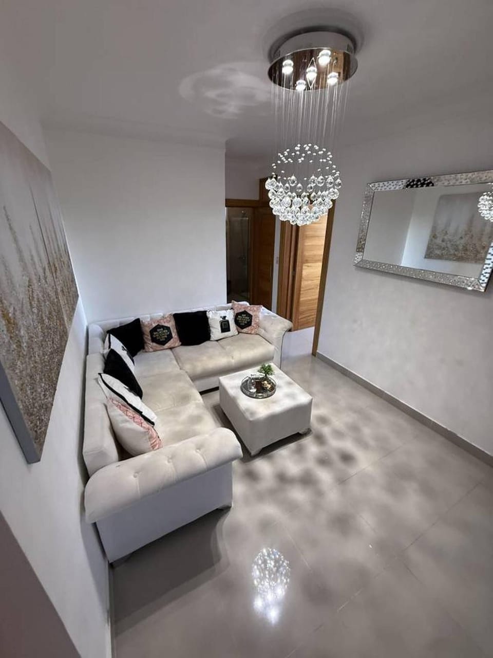 2BR Apt Near HOMS Airport w Parking w WiFi Apartment in Santiago de los Caballeros