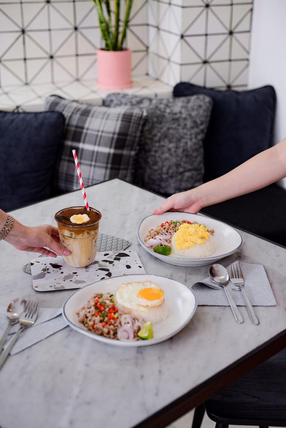 White Ivory Bed And Breakfast Hotel in Bangkok