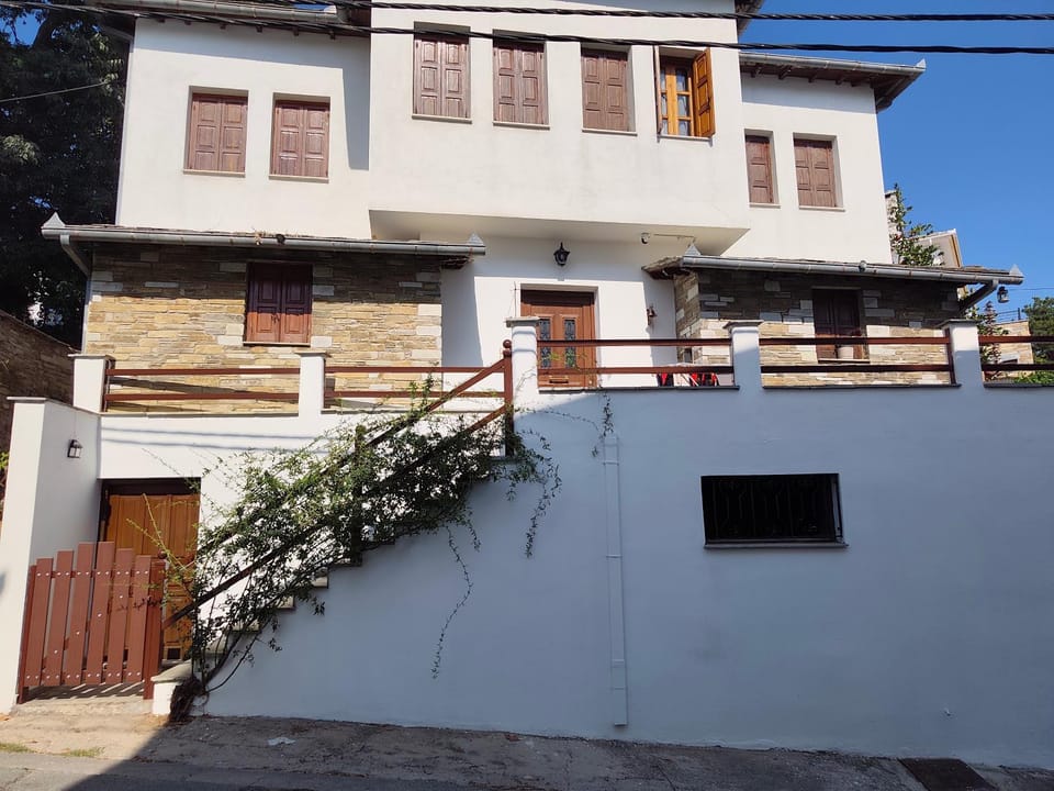 Property building, Day