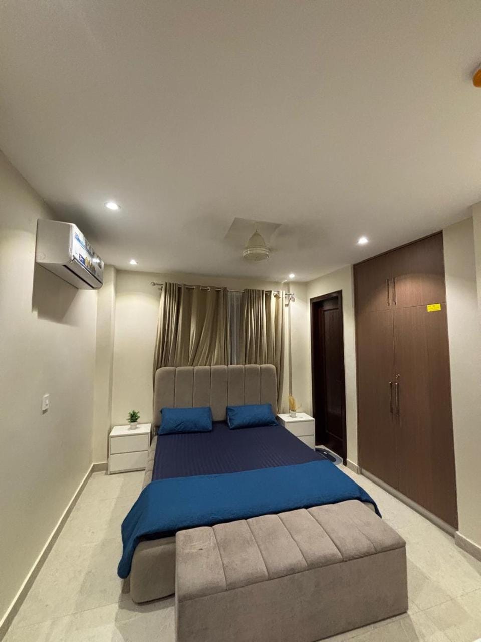 Opulent Oasis Premium 2BR Living in Bahria Town phase 7 Apartment hotel in Islamabad Capital Territory
