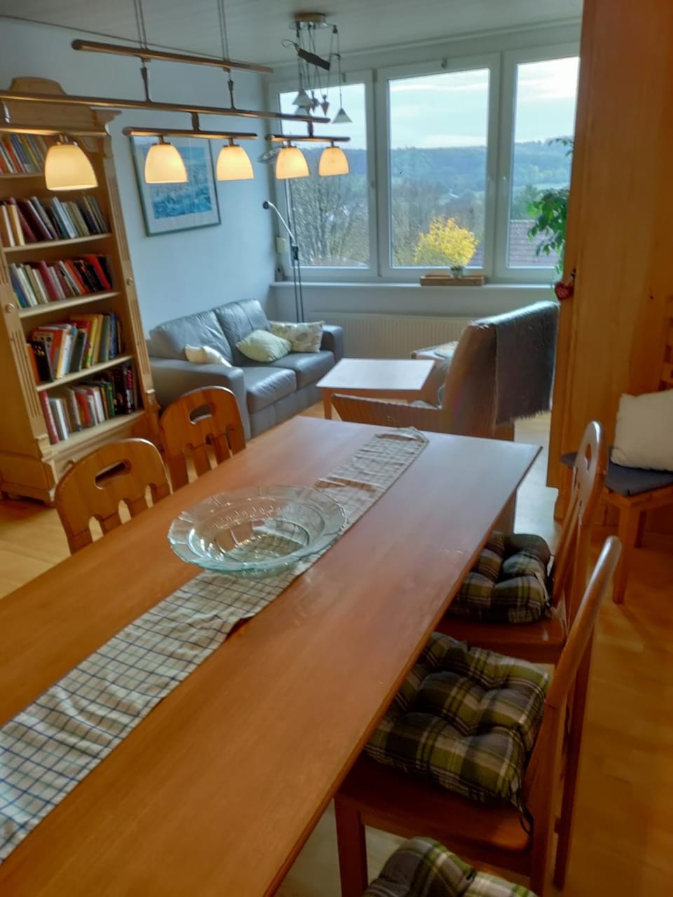 Living room, Seating area, Dining area