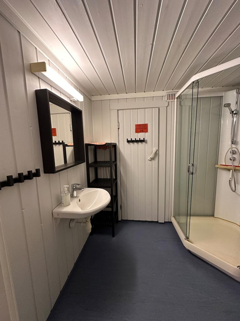 Vikinggrenda 12D walking distance to everything Ski in and out House in Innlandet
