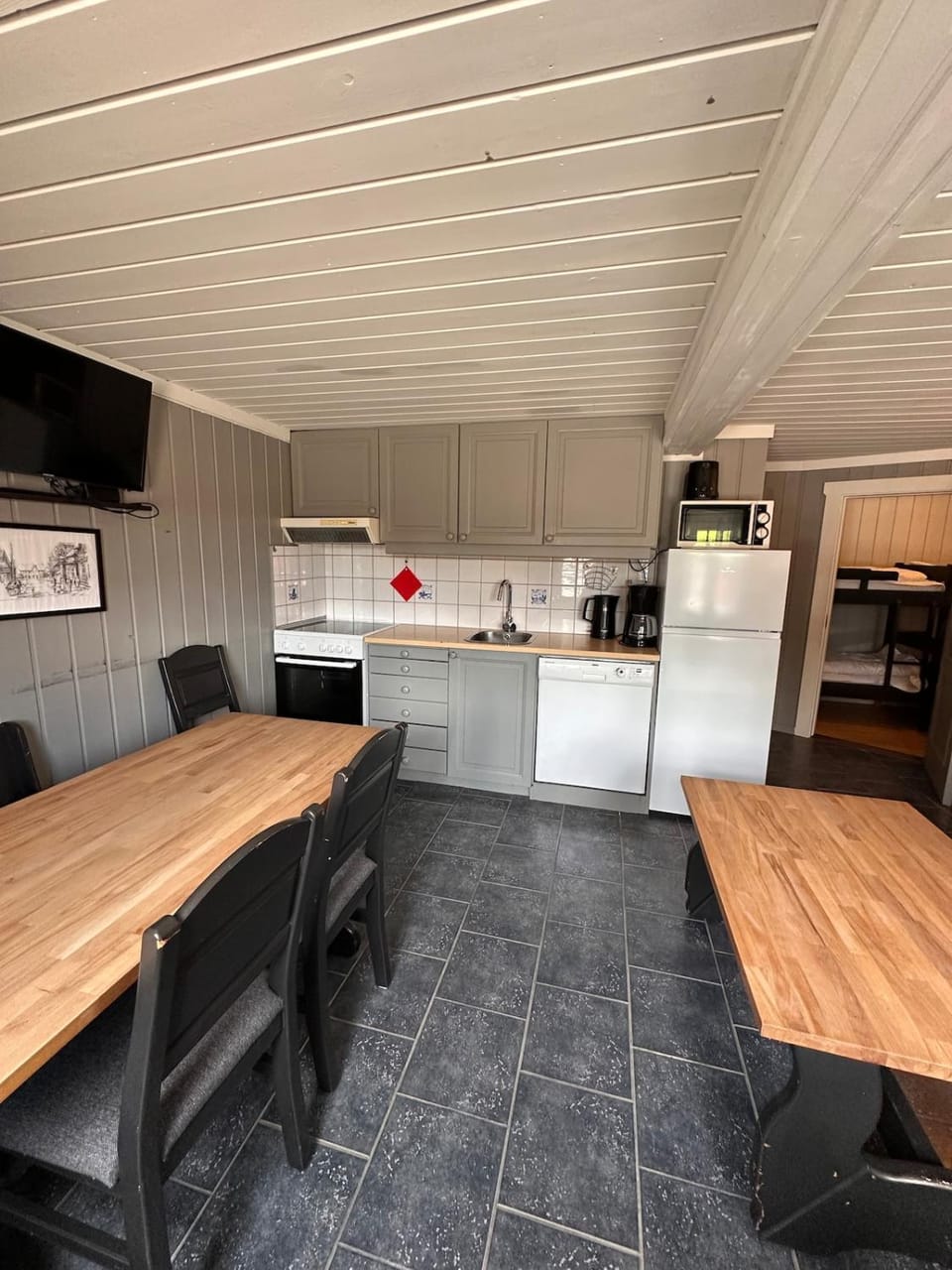 Vikinggrenda 12D walking distance to everything Ski in and out House in Innlandet