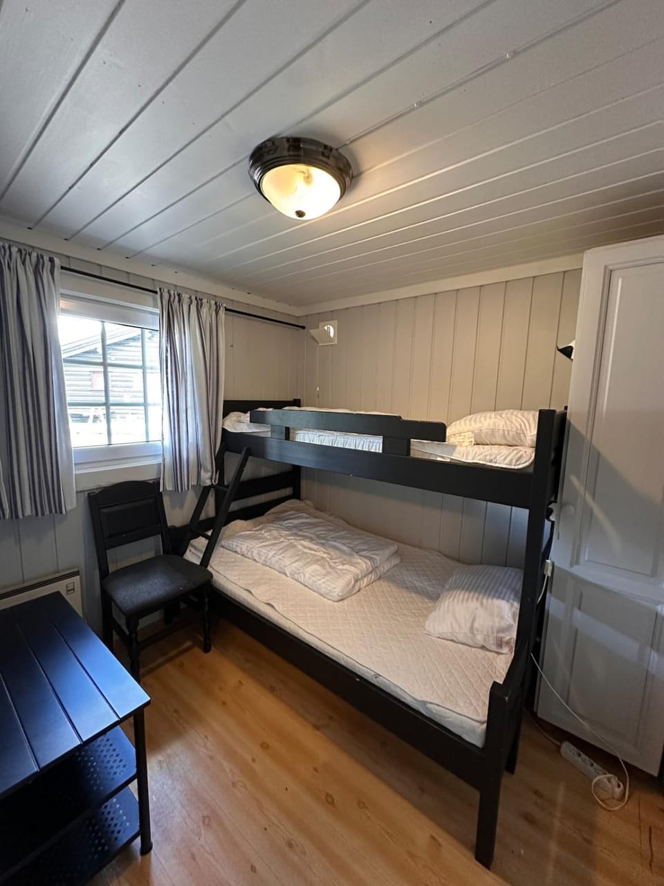 Vikinggrenda 12D walking distance to everything Ski in and out House in Innlandet