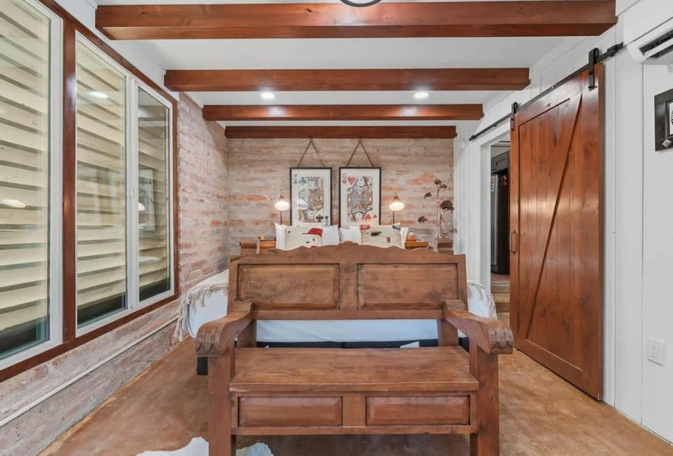 Southwest Gem-Pool & Mountain Views House in Casas Adobes
