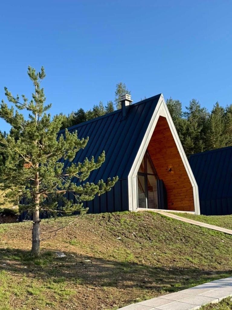 Property building, Garden