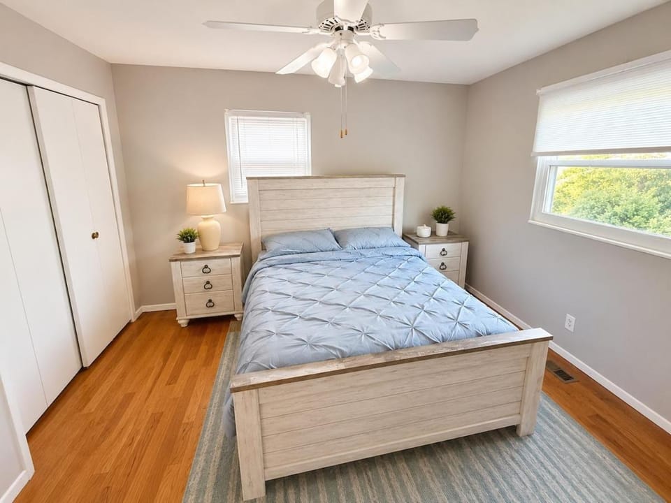 Spacious Family Retreat with Backyard & Basement House in Beavercreek