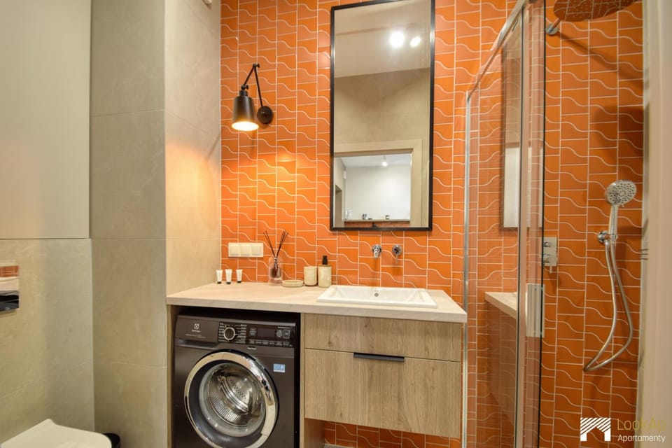 Shower, Bathroom, washing machine