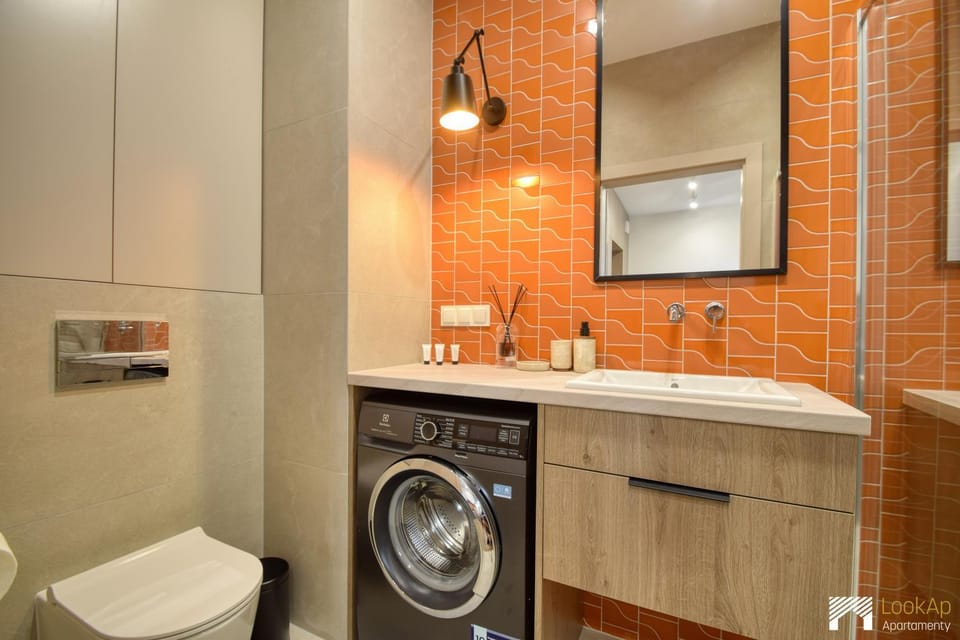 Toilet, Bathroom, washing machine