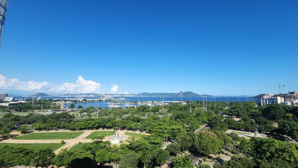 Moderno e espaçoso apartmento com vista na Glória Apartment in Santa Teresa