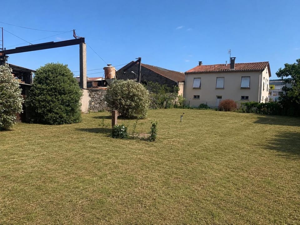 Échappée d Ilhonn Grand Extérieur Stationnement Privé Apartment in Mazamet