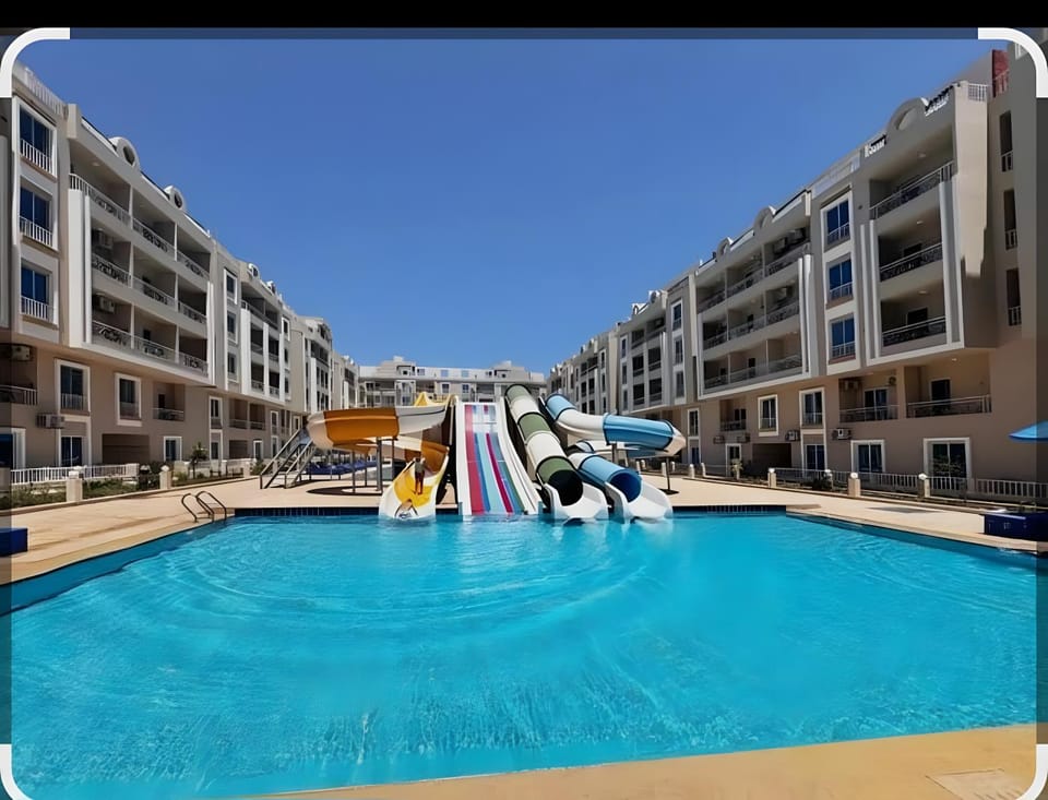 Aqua park, Swimming pool