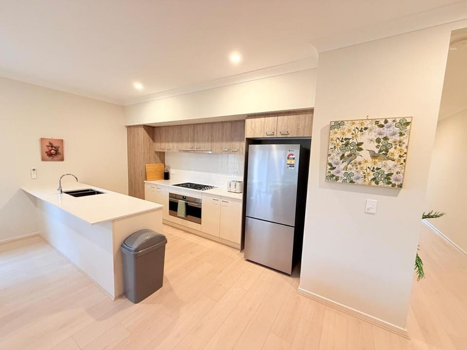 Amazing Mountain Views Close to CBD&Pet friendly House in Brisbane