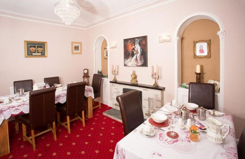 Charden Villa Bed & Breakfast Bed and Breakfast in Inverness