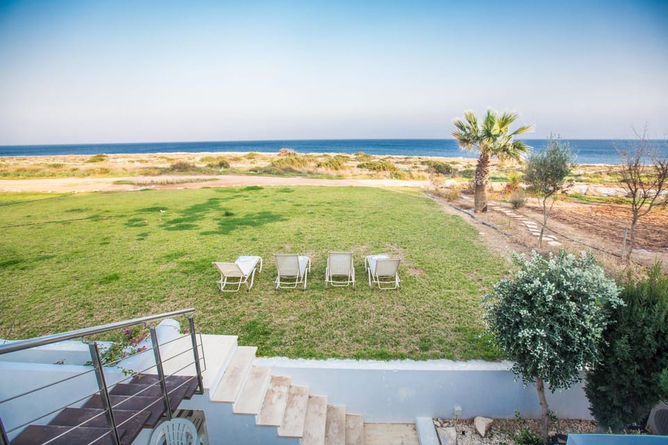 Garden, Sea view