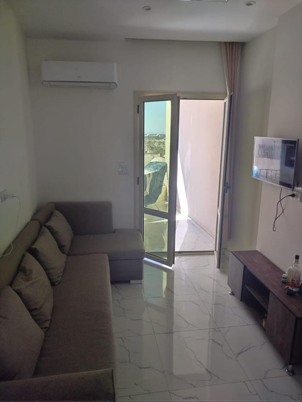 Living room, air conditioner