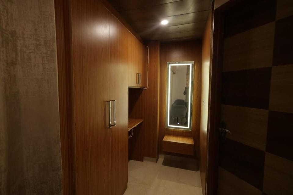 Muralidhar kutir Apartment in Uttar Pradesh