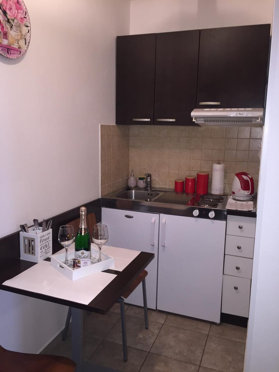 Kitchen or kitchenette