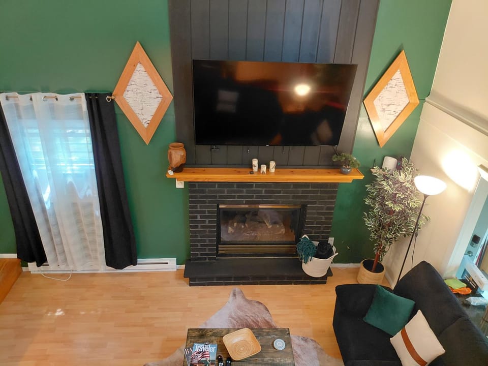 LAKEFRONT CHALET in THE BURCHES BEACH,FIREPIT,PRIVACY Chalet in Coolbaugh Township