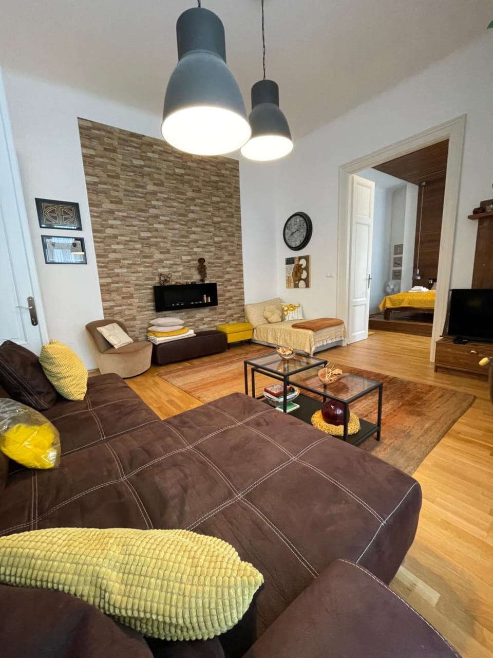 TV and multimedia, Living room, Photo of the whole room, Seating area