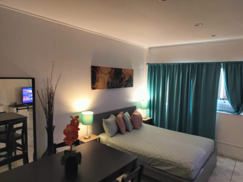26 Diplomat Parkway 2357 Apartment in Hallandale Beach
