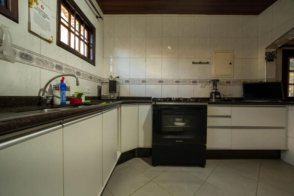 Viva cinco lagos House in Mairiporã