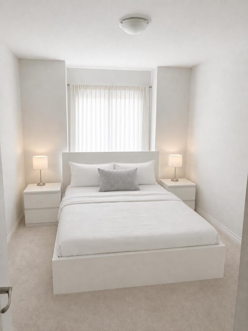 Bright Family Retreat 1 Min from Highway 403 Apartment in Brant
