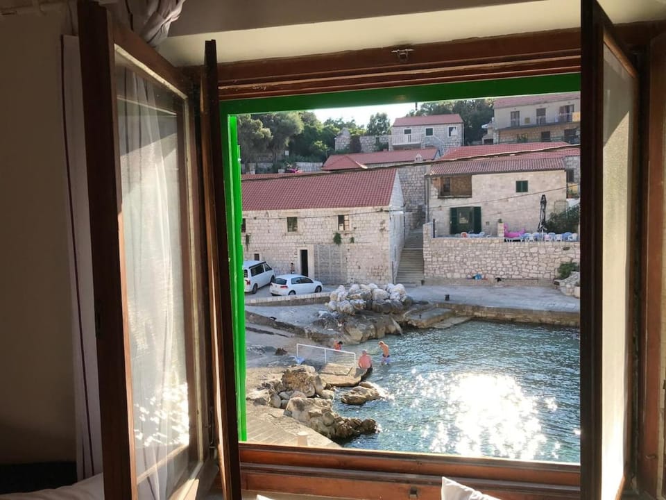 Lucica 1 Beachfront House House in Dubrovnik-Neretva County