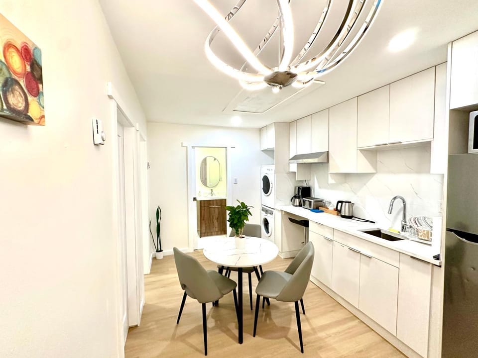 Coffee/tea facilities, Kitchen or kitchenette