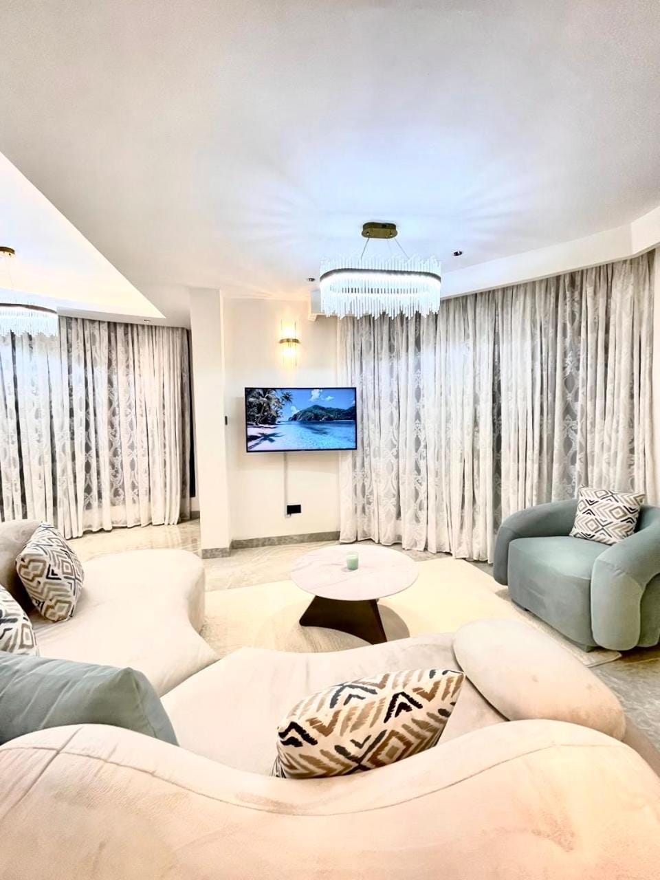 Communal lounge/ TV room, TV and multimedia, Living room, Seating area