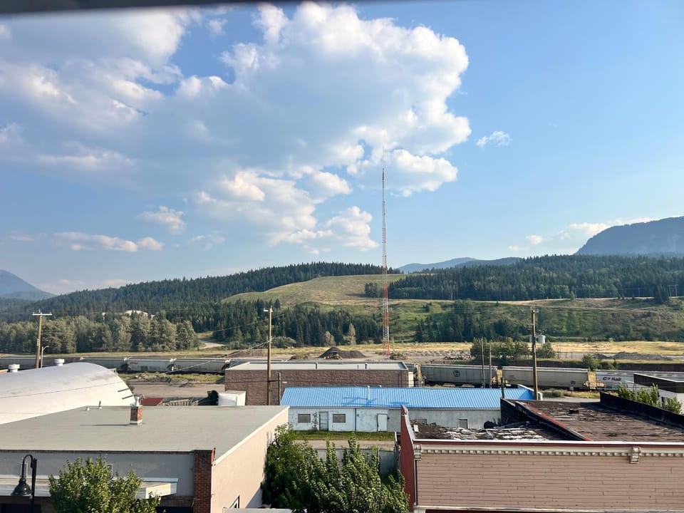 Grand Union Hotel Hotel in Crowsnest Pass