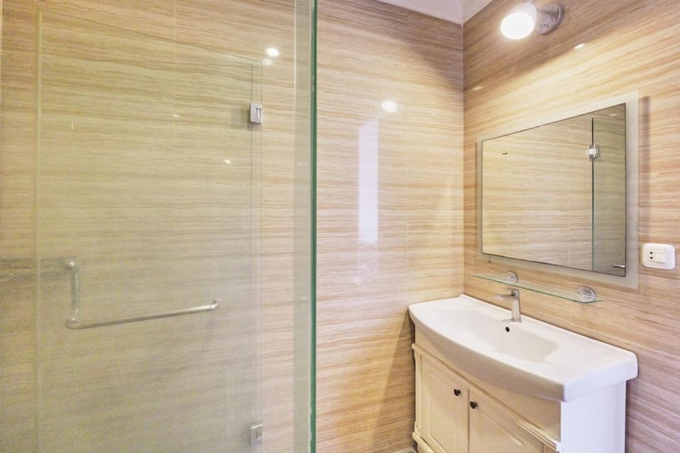 3BR Tropical Modern Minimalist Villa in Seminyak near cafes Villa in North Kuta