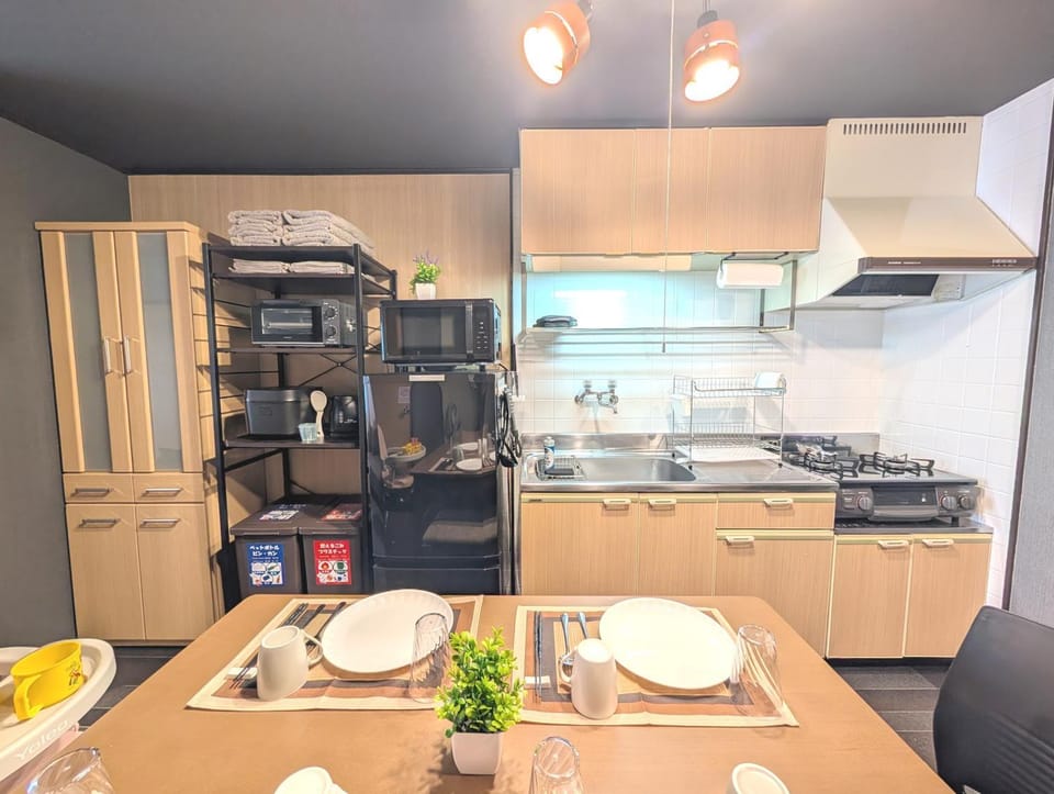 Kitchen or kitchenette, Dining area, oven, stove, toaster