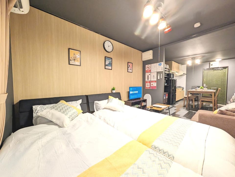 Bed, TV and multimedia, Living room, Photo of the whole room, Bedroom