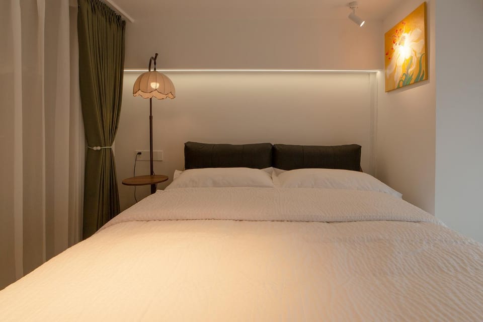 Mountain Breeze & Moon Apartment in Hubei