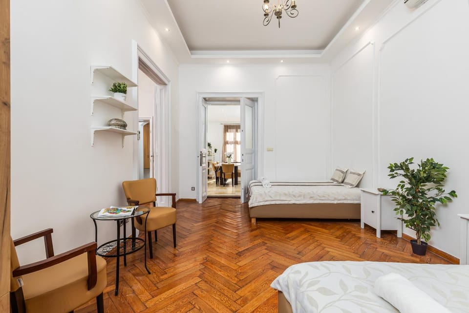 Real Apartments Andrássy Apartment in Budapest