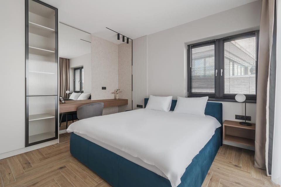 Bed, Photo of the whole room, Bedroom